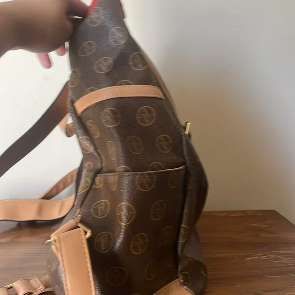ADRIENNE VITTADINI backpack used no rips. - Picture 4 of 5
